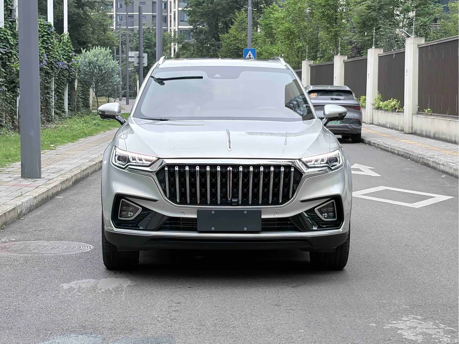 Hongqi HS5, 2022 2