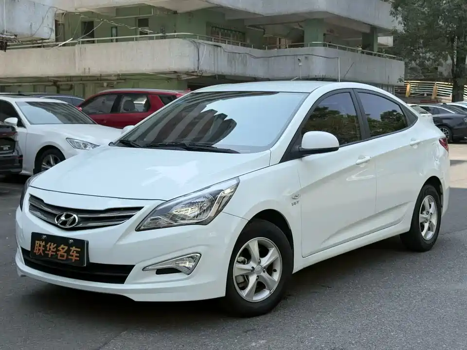 Hyundai Rena