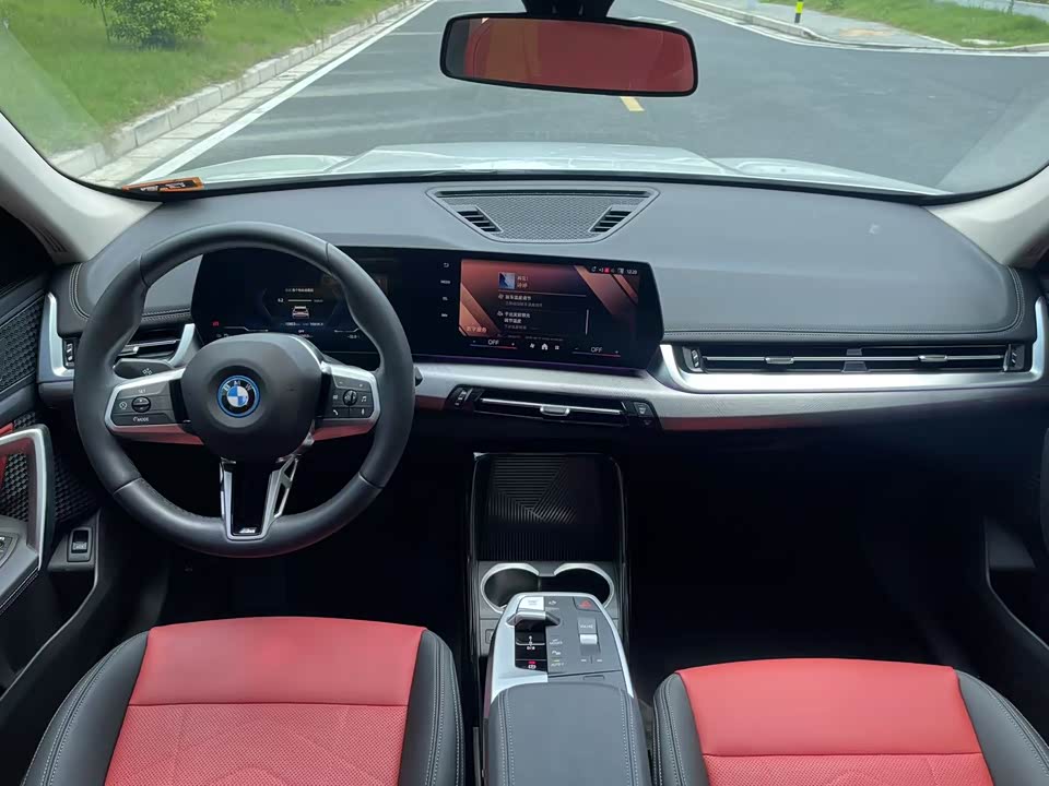 BMW iX1 BMW iX1