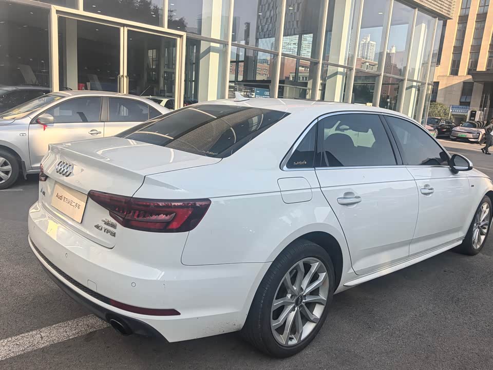 Audi A4L