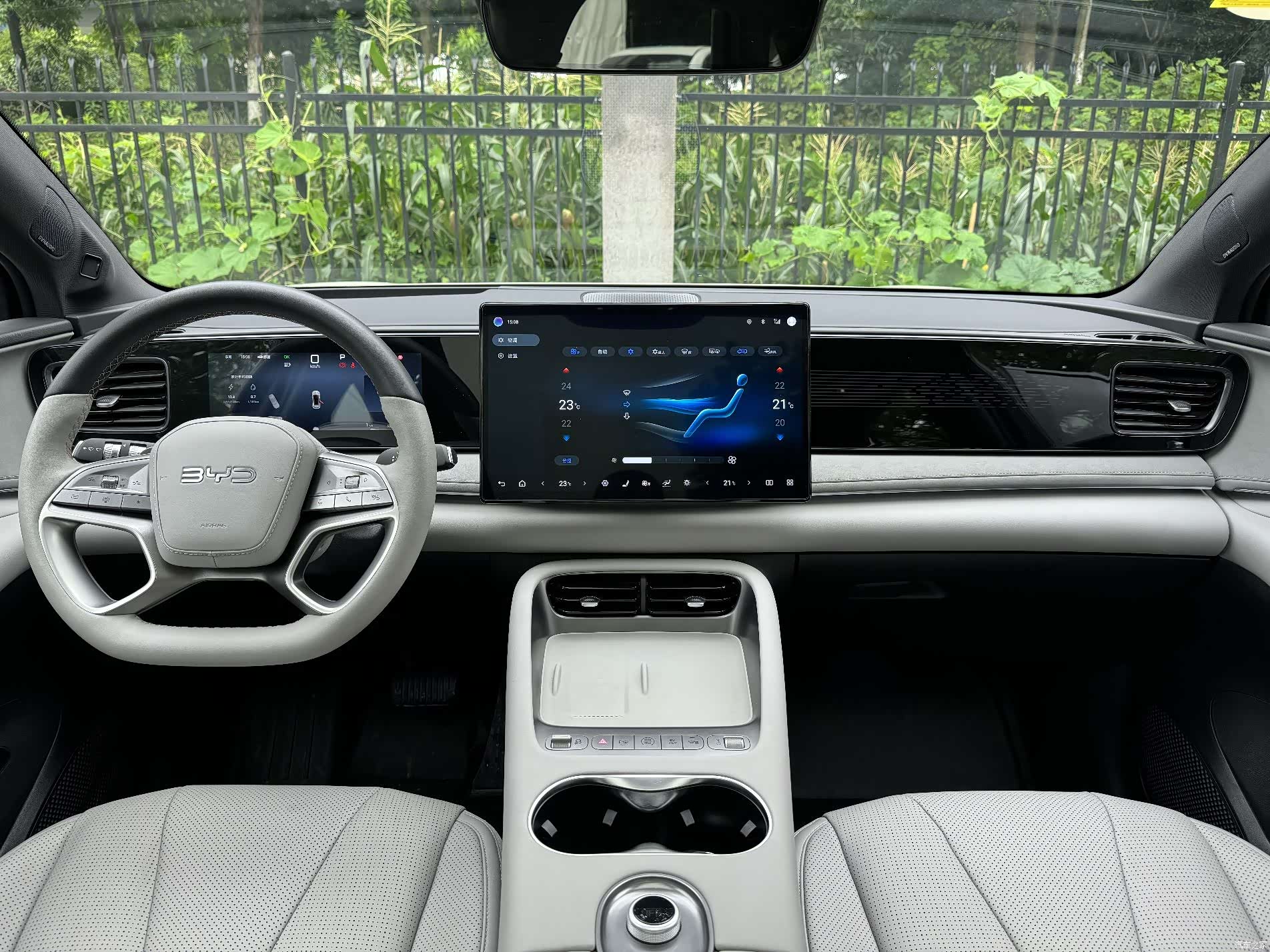 BYD HiAce, 2025 21