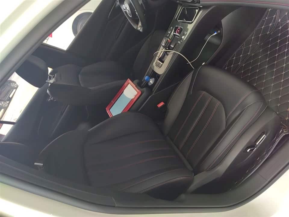 Trumpchi Shadow Leopard