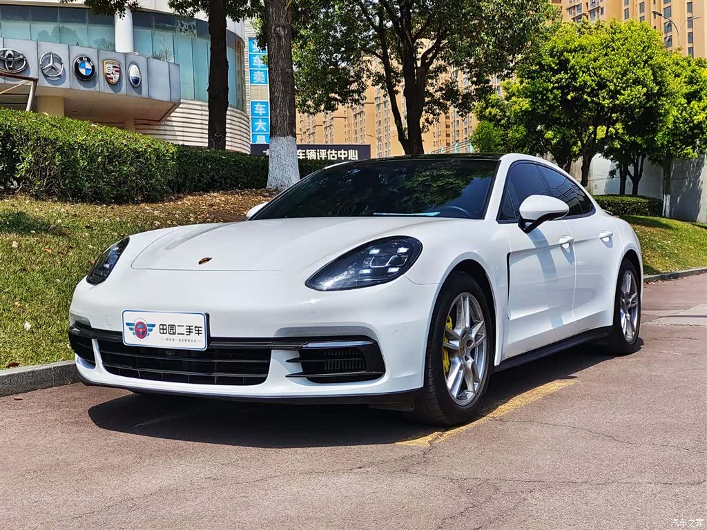 Porsche Panamera, 2019 1