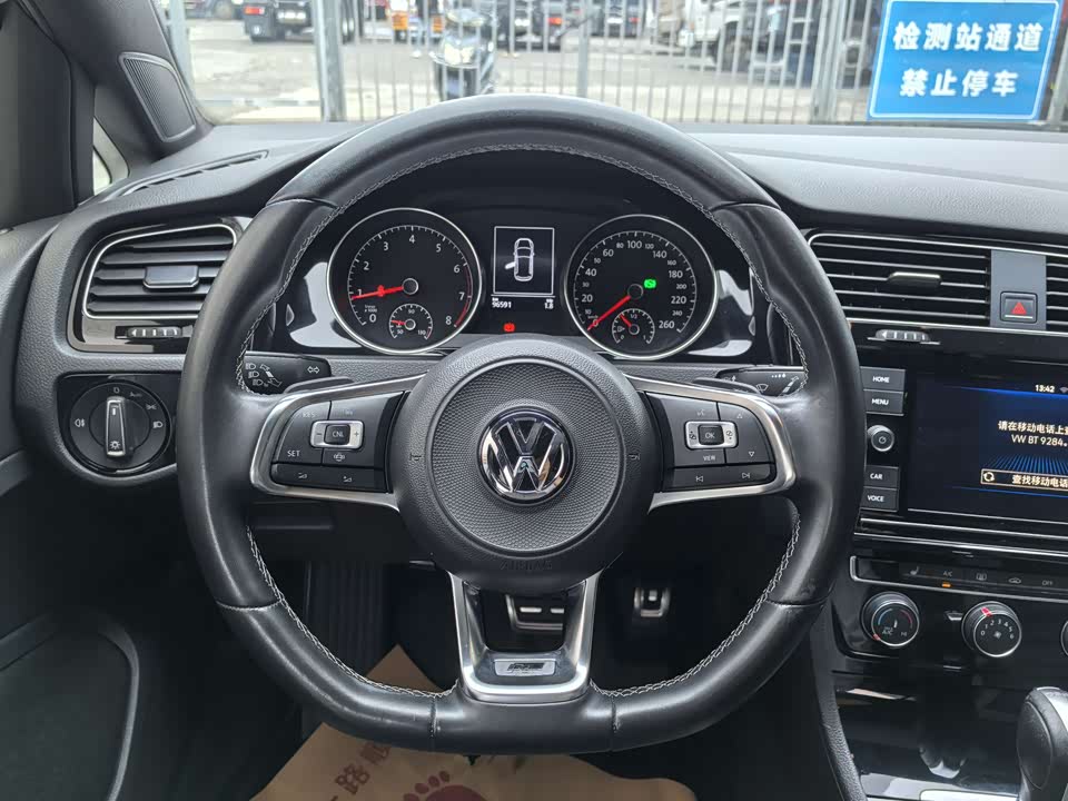 Volkswagen golf