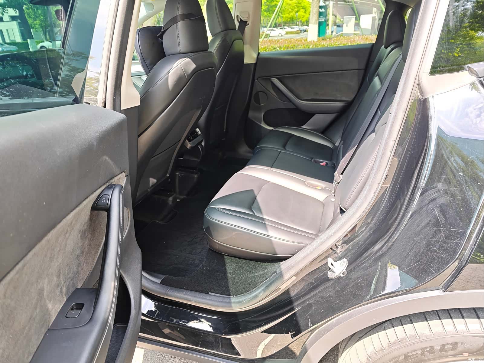 Tesla Model Y, 2023 12
