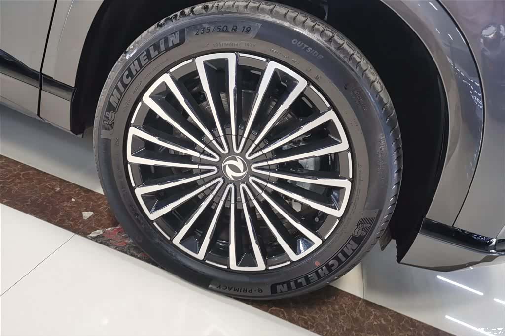 DongFeng L8, 2026 6