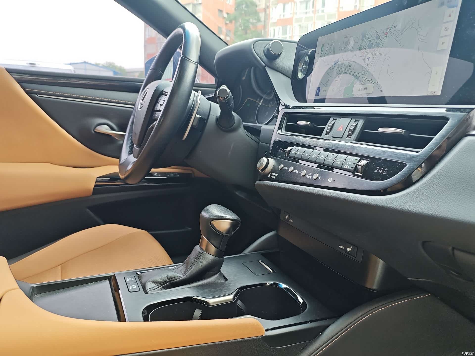 Lexus ES, 2022 16