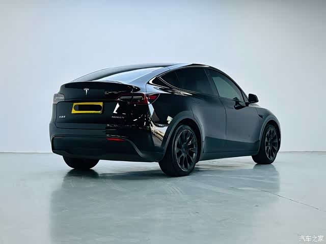 Tesla Model Y, 2022 9