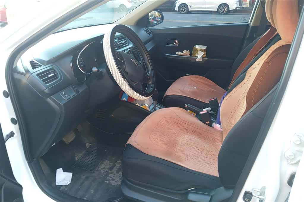Kia K2, 2014 9
