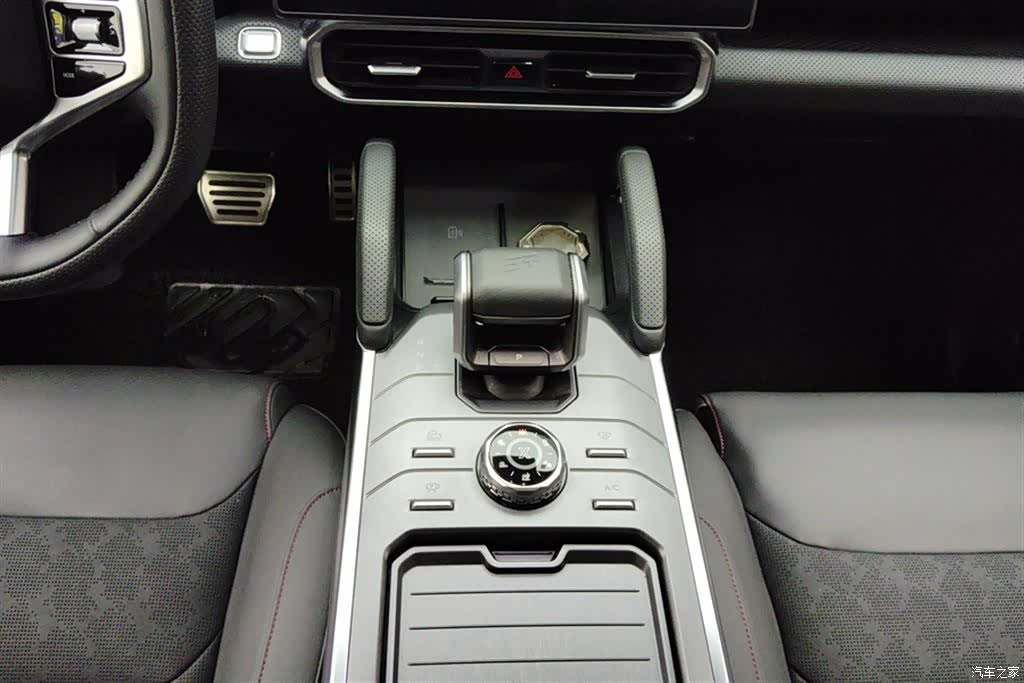 Jetour Traveller, 2024 16