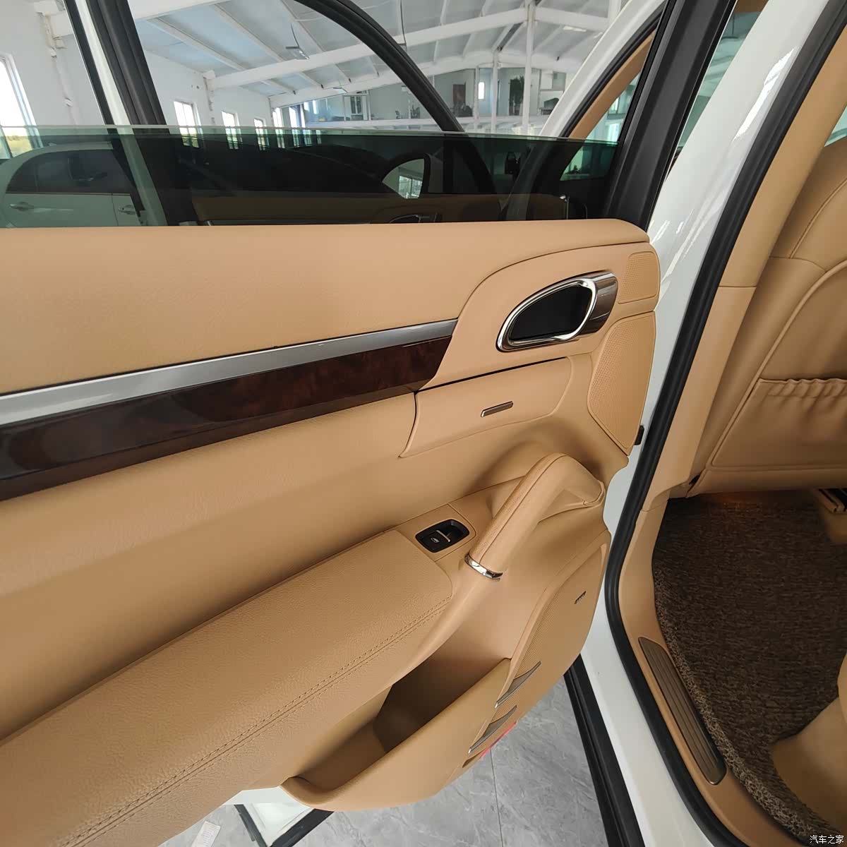 Porsche Cayenne, 2012 10