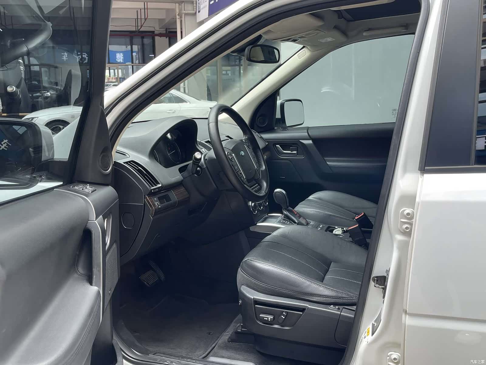 Land Rover SD4, 2015 4