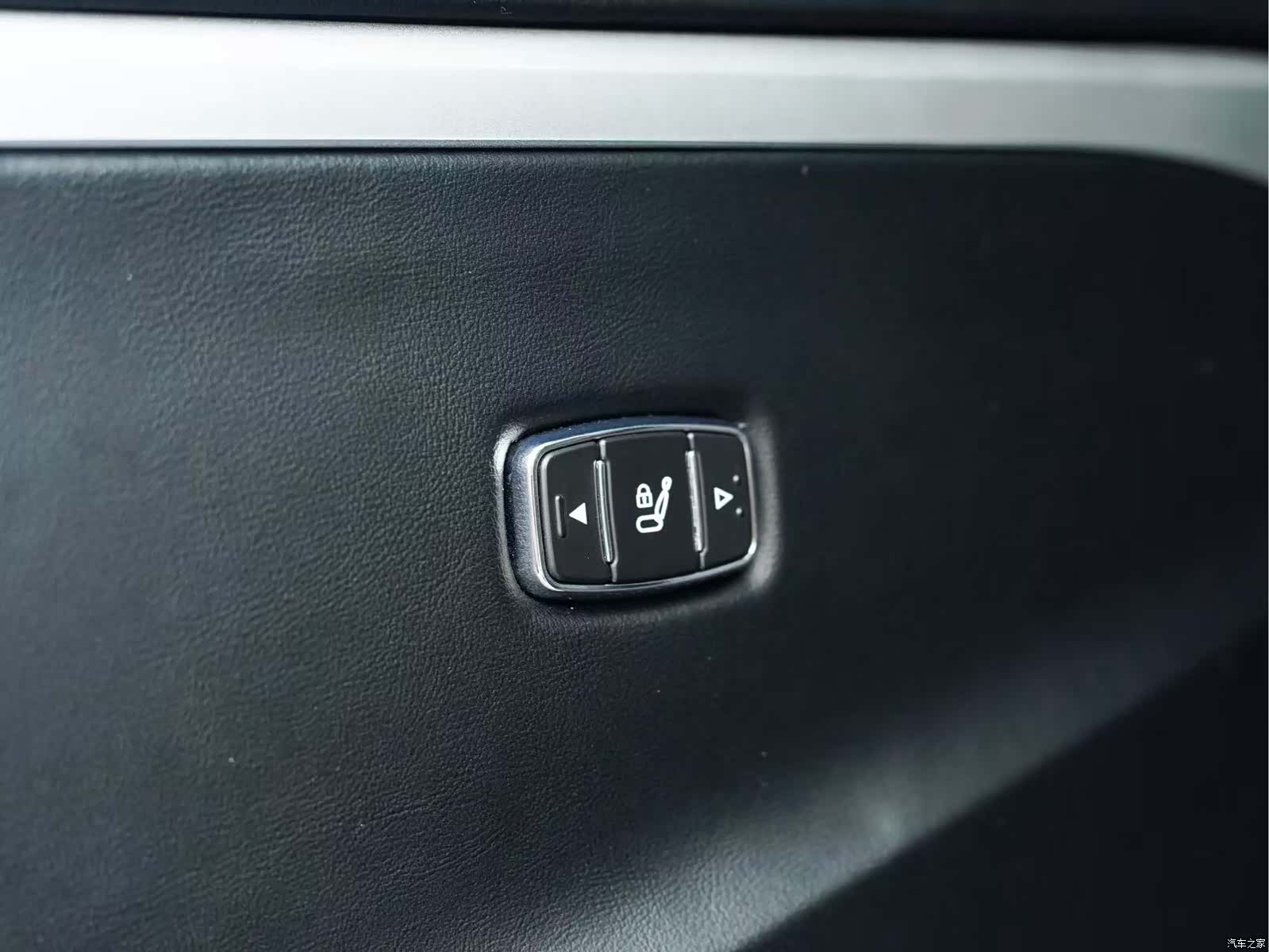 Toyota Granvia, 2023 16