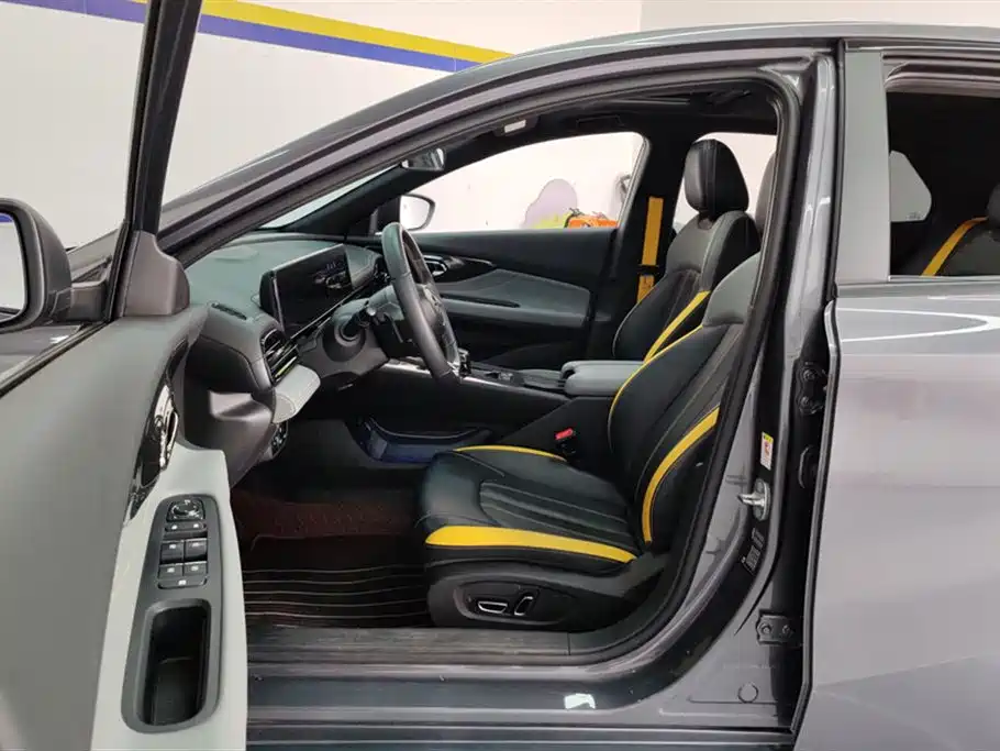 Trumpchi Shadow Leopard