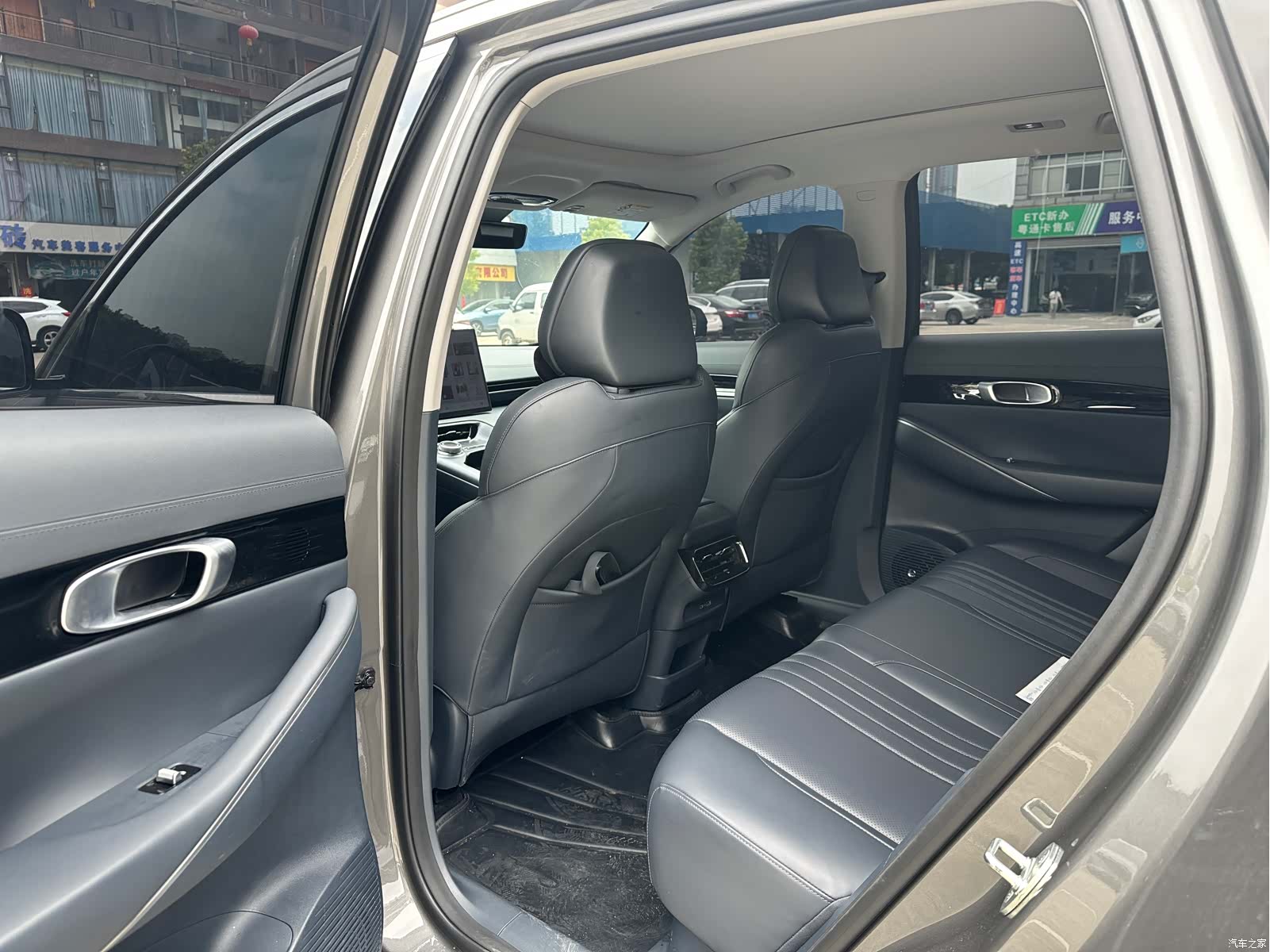 Geely Galaxy E5, 2024 17