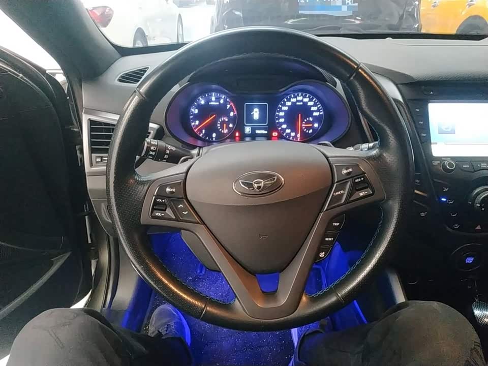 Hyundai Veloster