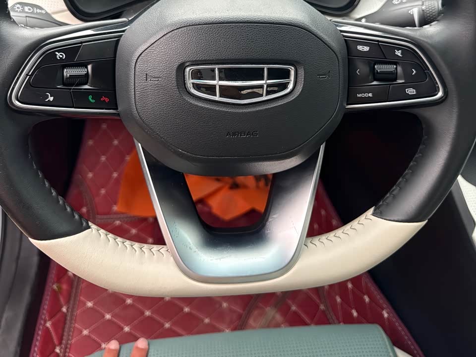 Geely Emgrand L HiP Geely Emgrand L HiP