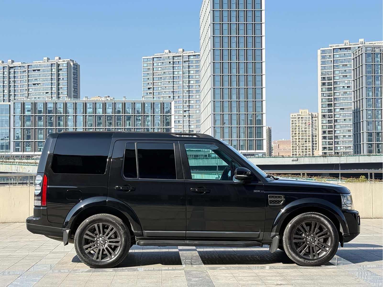 Land Rover Discovery, 2016 13