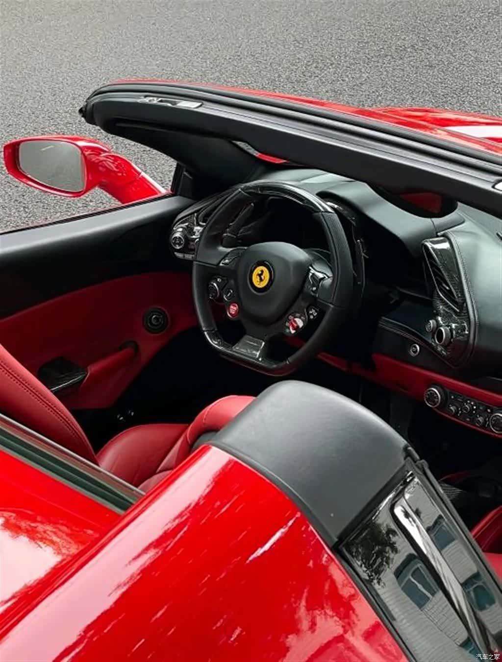 Ferrari 488, 2016 9