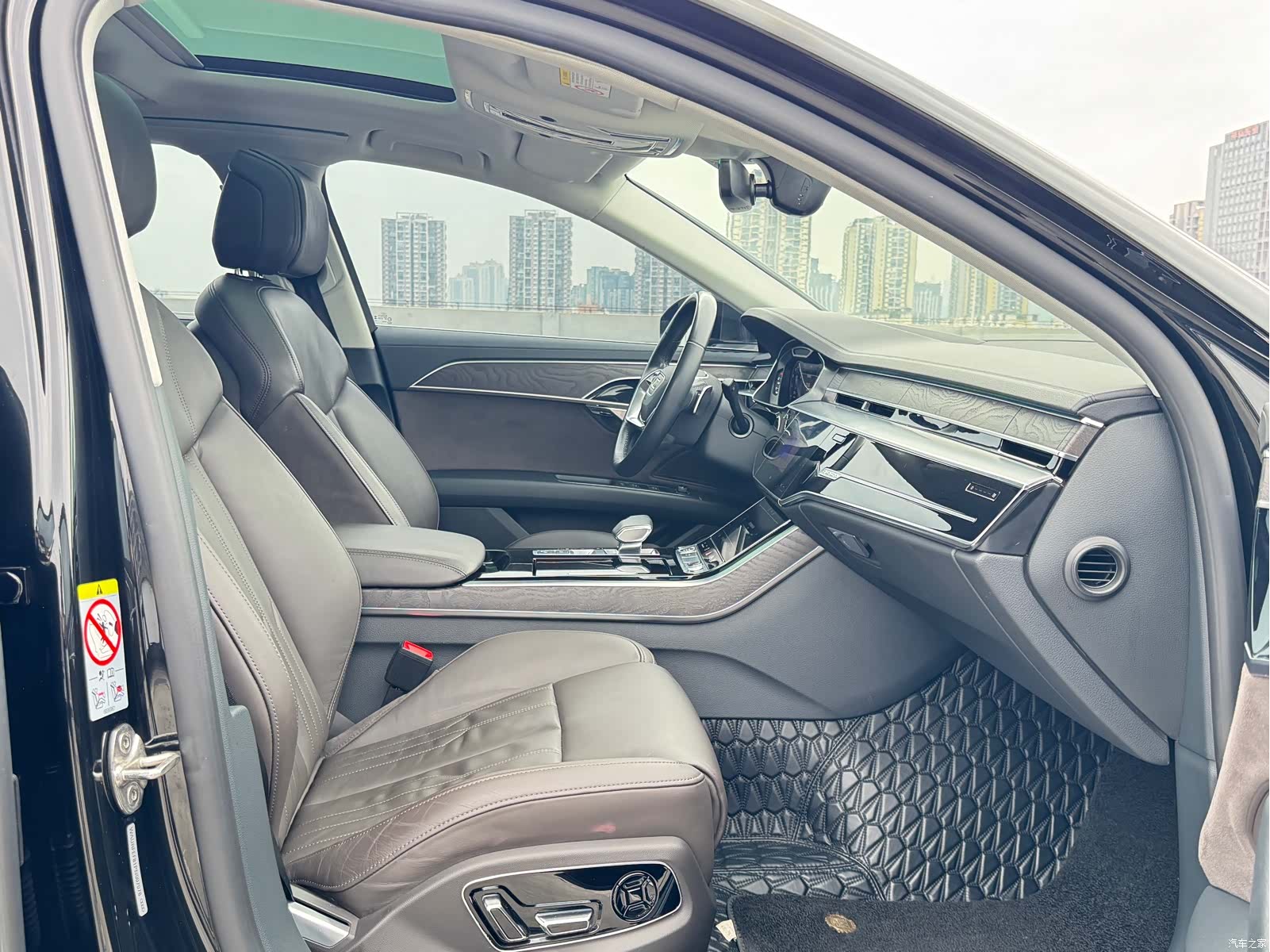 Audi A8L, 2023 все фото