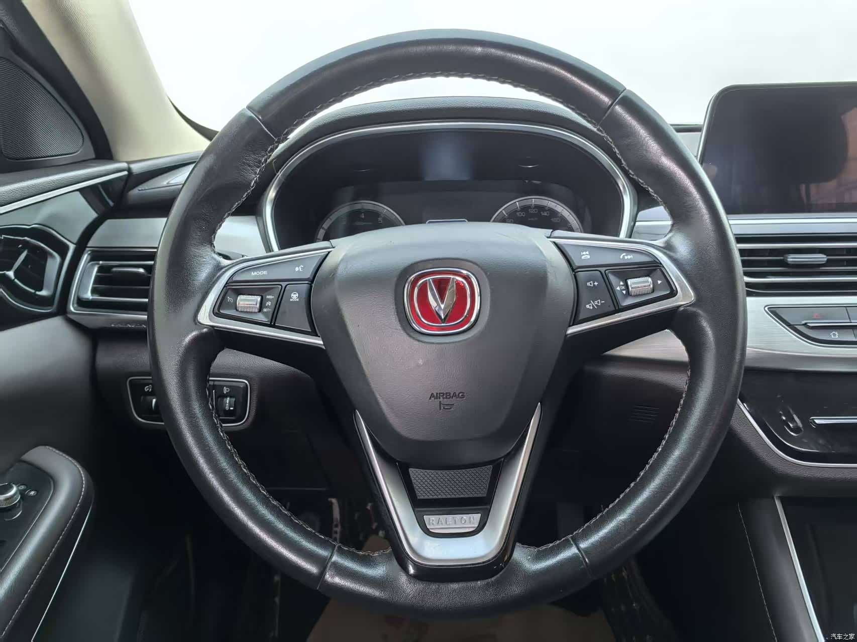 Changan CC, 2019 6