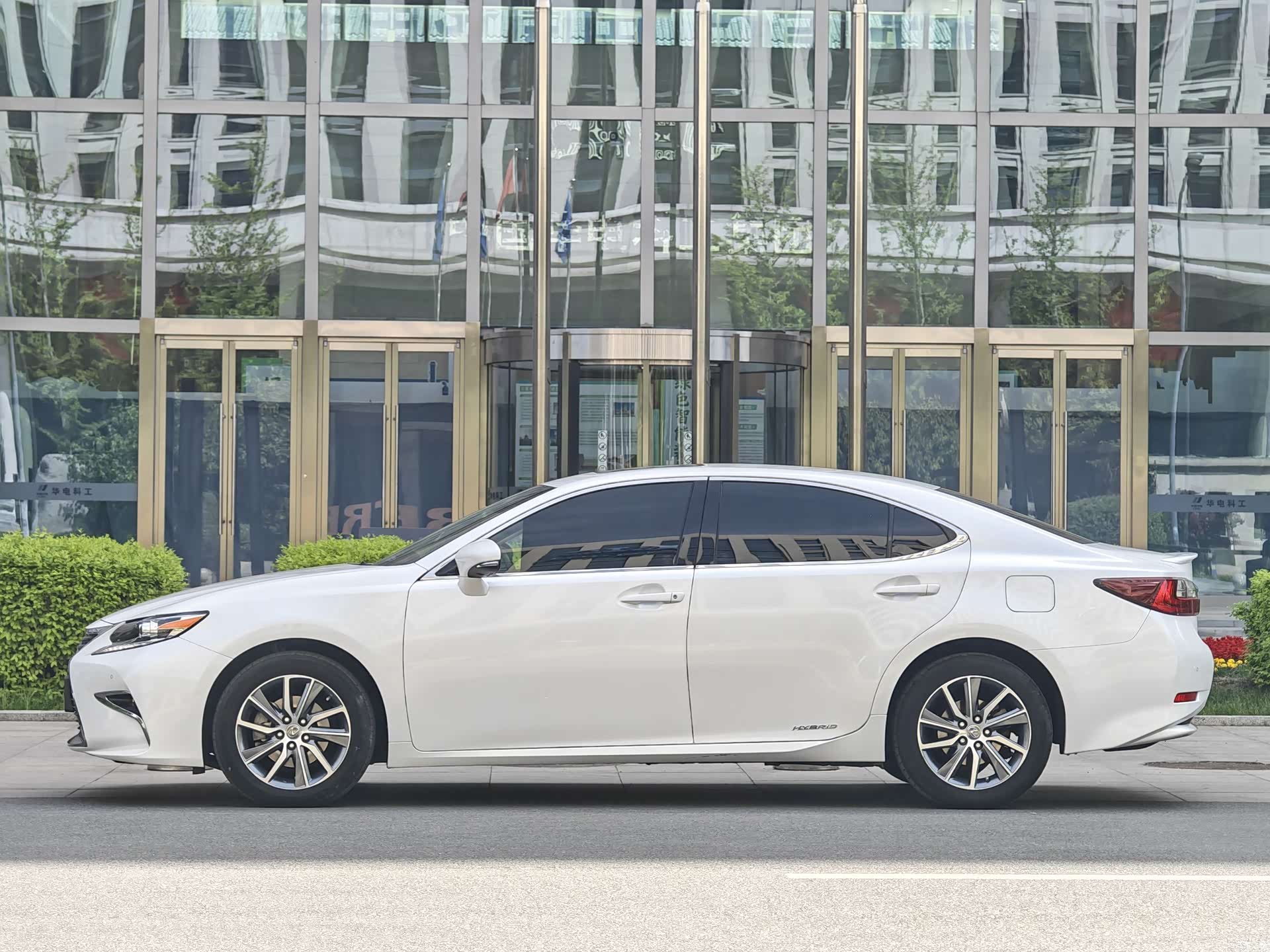Lexus ES, 2018 2