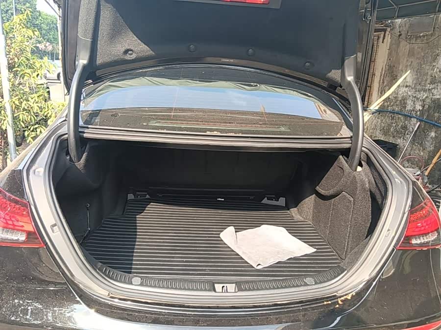 Mercedes-Benz E-Class 2021, фото 18