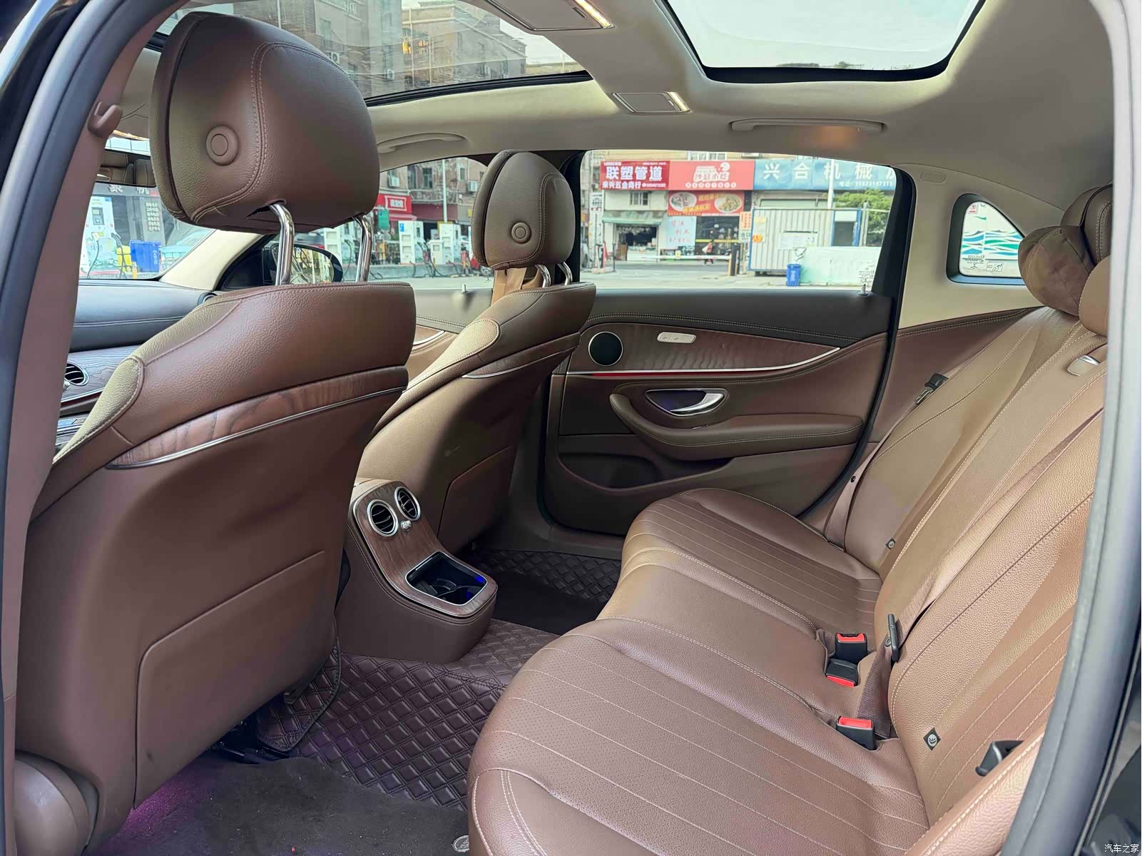 Mercedes-Benz E-Class, 2021 6