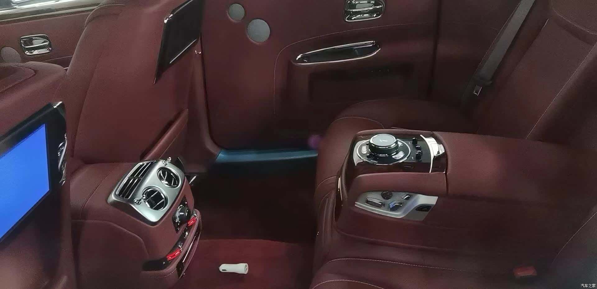 Rolls-Royce Ghost, 2020 9
