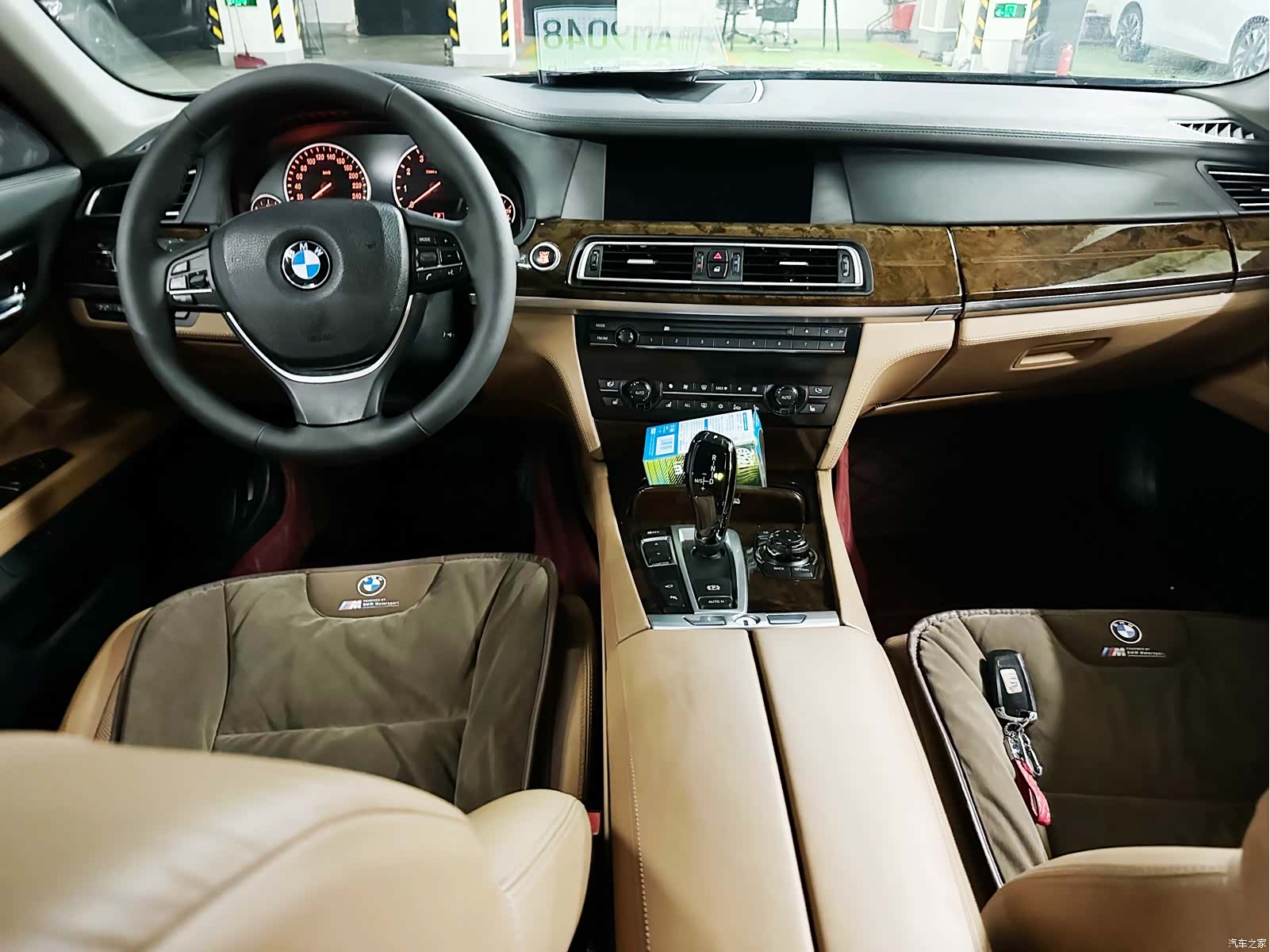 BMW 7 Series, 2013 10