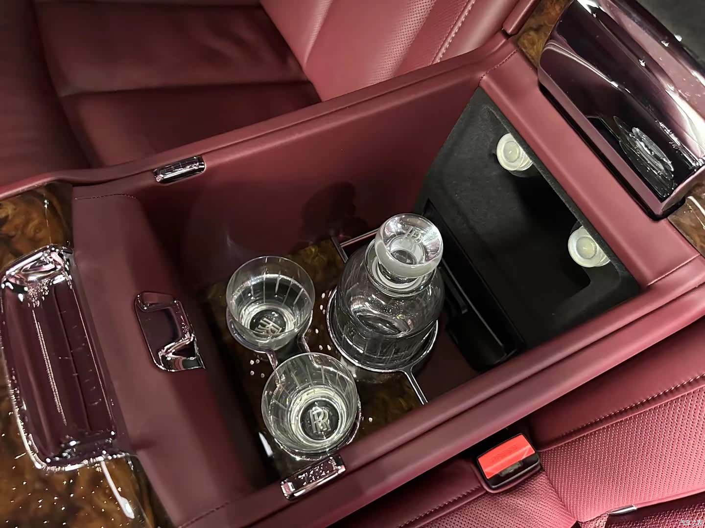 Rolls-Royce Phantom, 2021 8