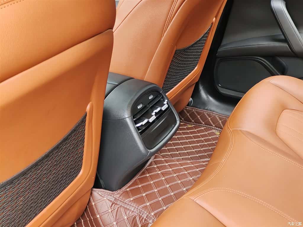 Maserati Ghibli, 2018 9