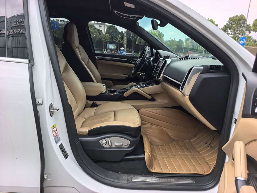 Porsche Cayenne 2015, фото 7