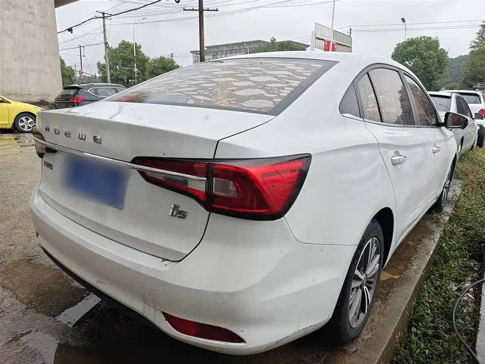Roewe i5