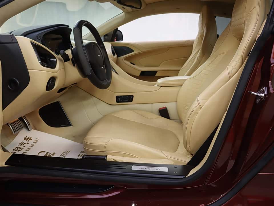 Aston Martin Vanquish Aston Martin Vanquish