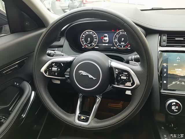 Land Rover E-PACE, 2024 4