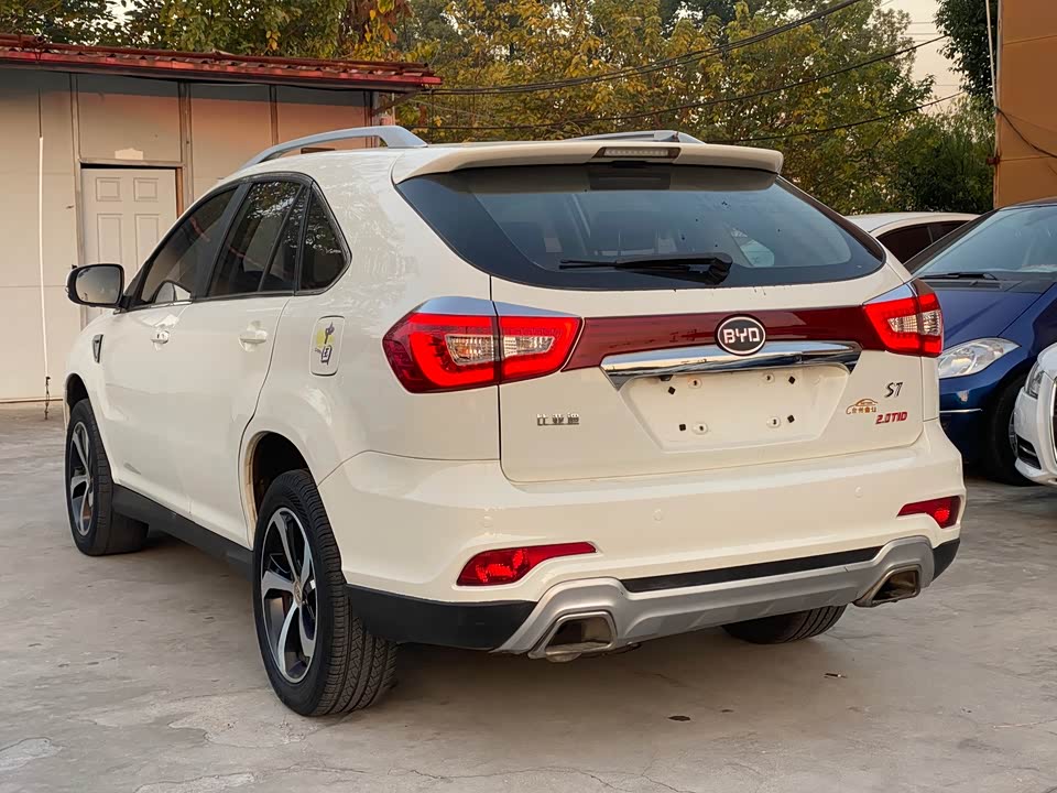 BYD S7
