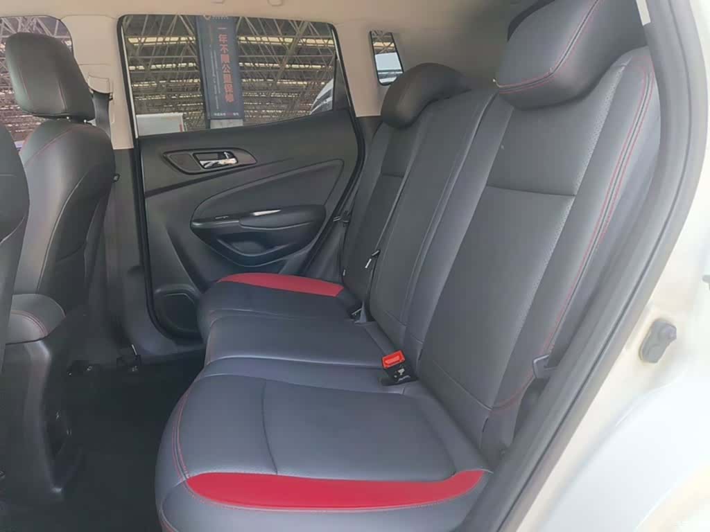Changan CS15, 2016 13