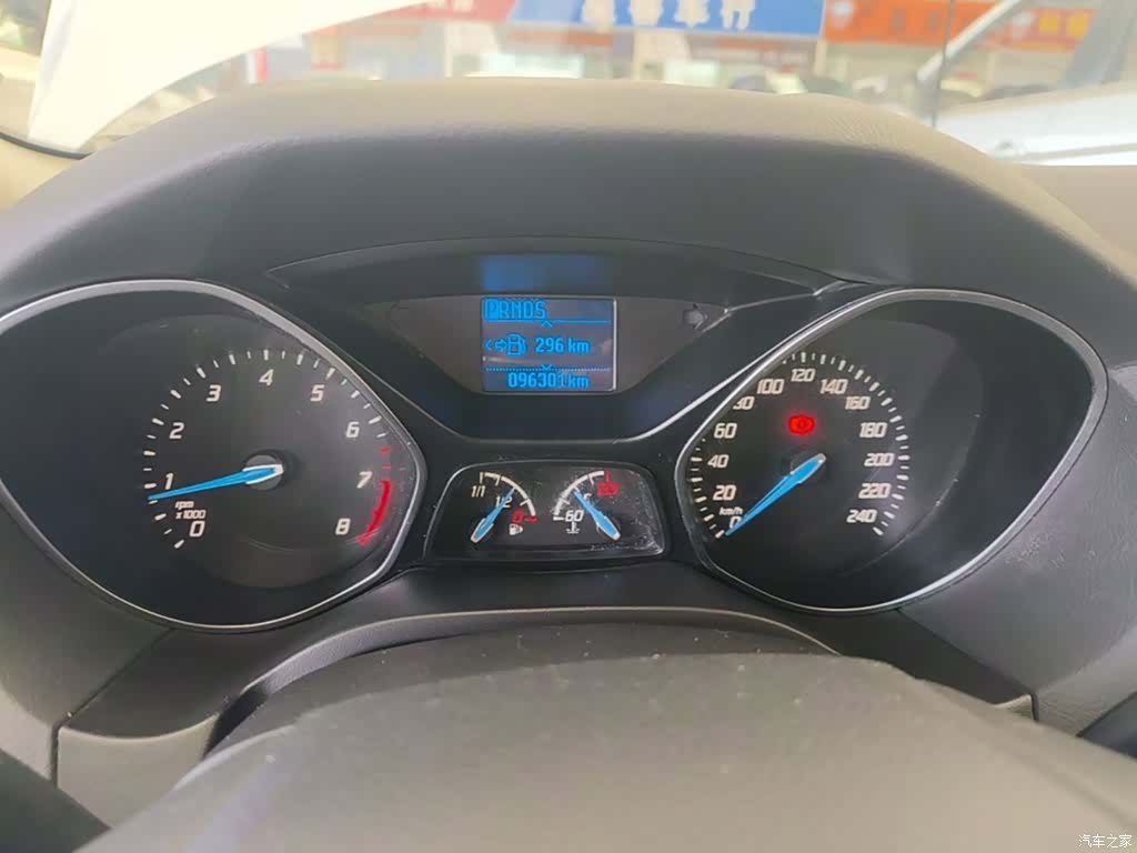Ford Focus, 2015 8