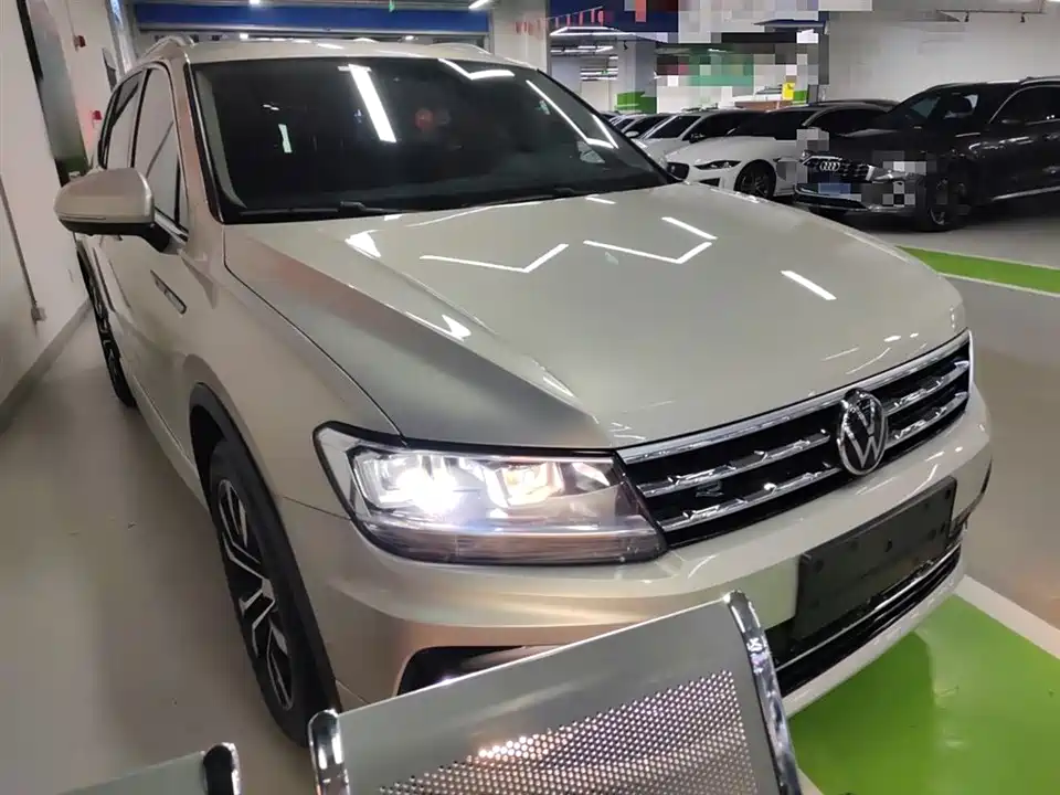 Volkswagen Tiguan L