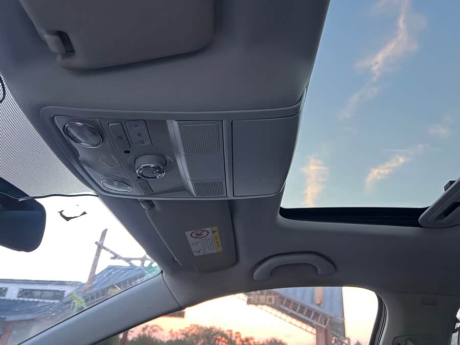 Volkswagen Sagitar 2016, фото 17
