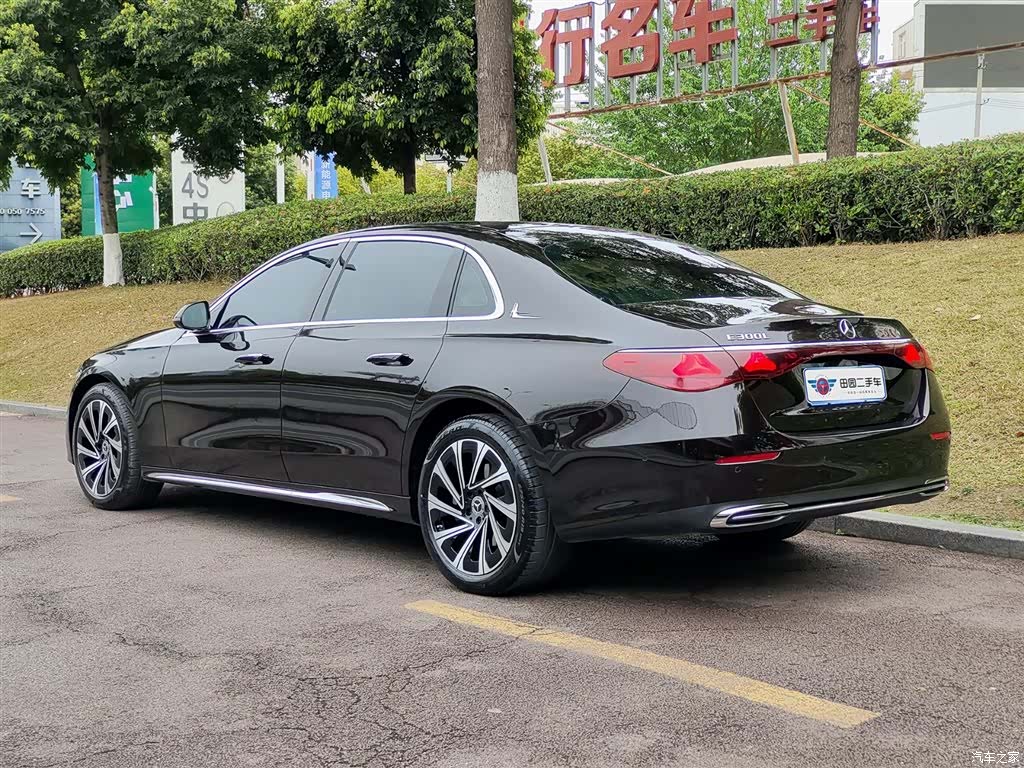 Mercedes-Benz E-Class, 2024 4