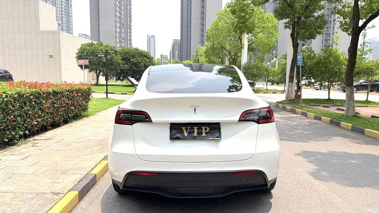 Tesla Model Y, 2022 9