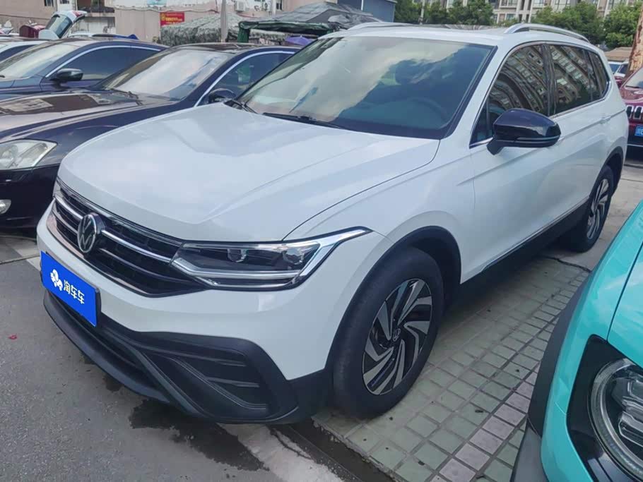 Volkswagen Tiguan L