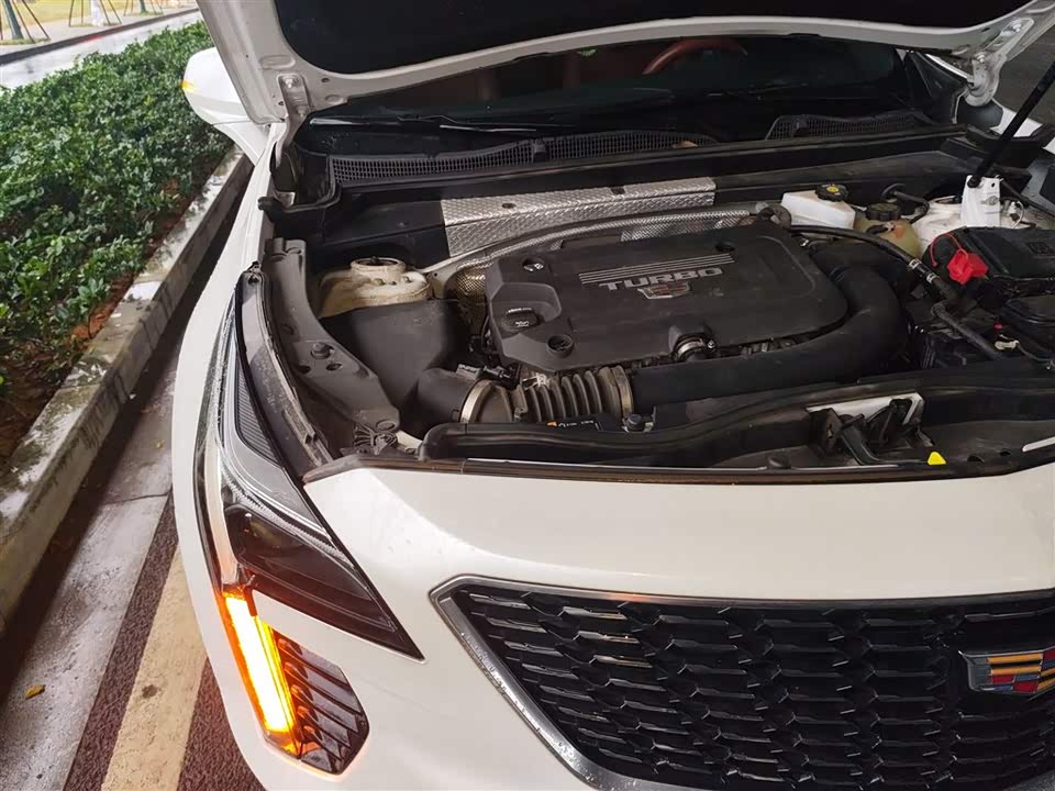 Cadillac XT4