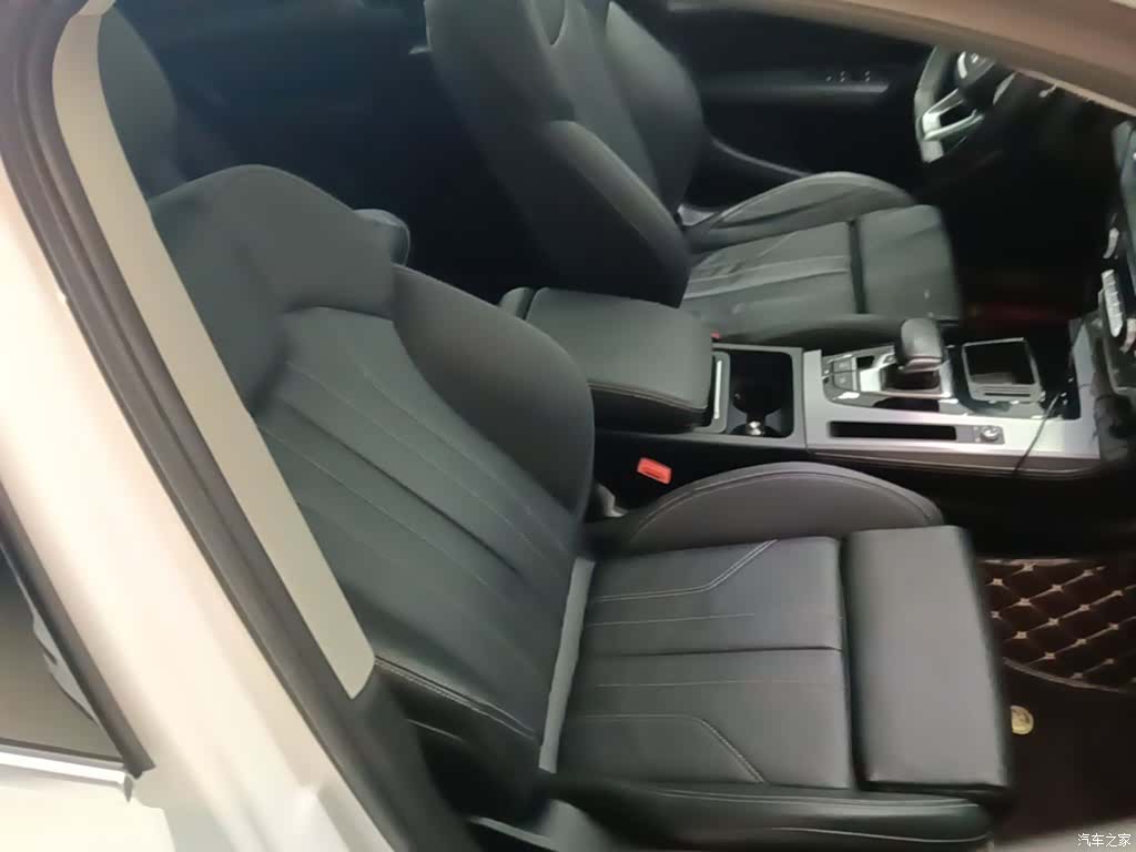 Audi Q5L, 2022 25