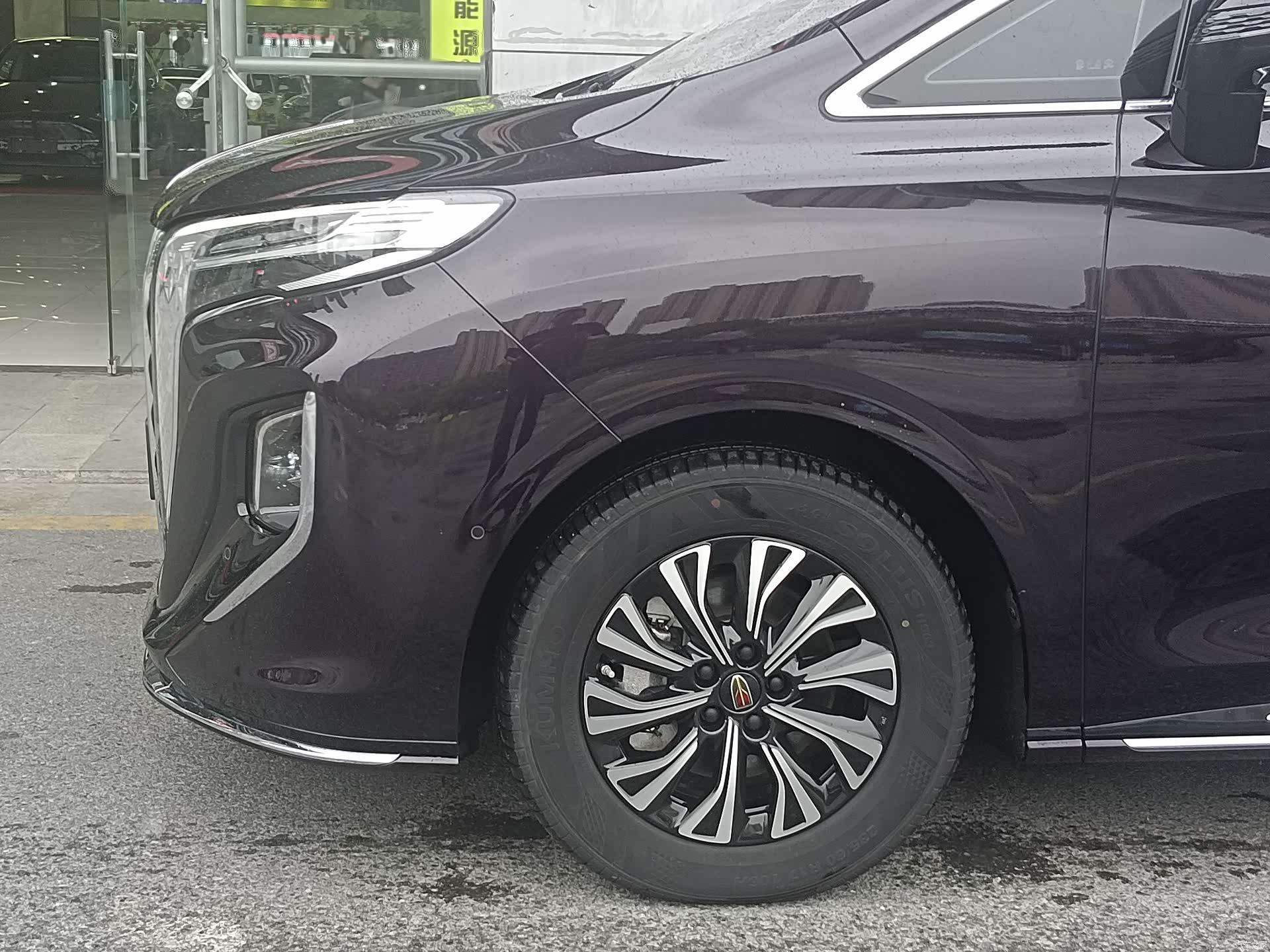 Hongqi HQ9, 2024 3