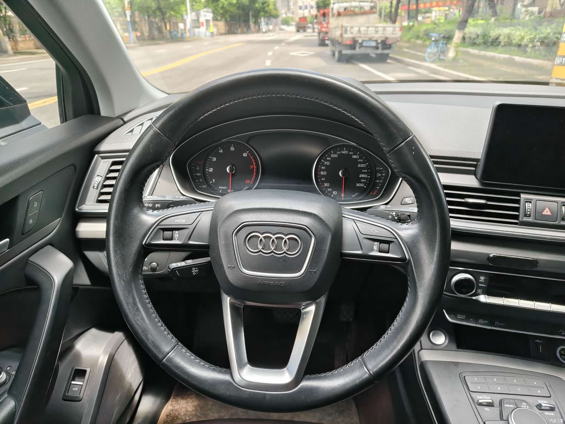 Audi Q5L, 2019 26