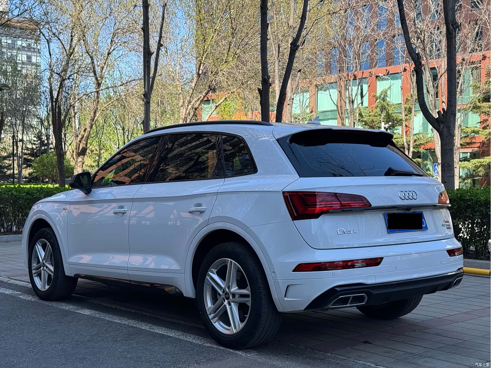 Audi Q5L, 2022 все фото