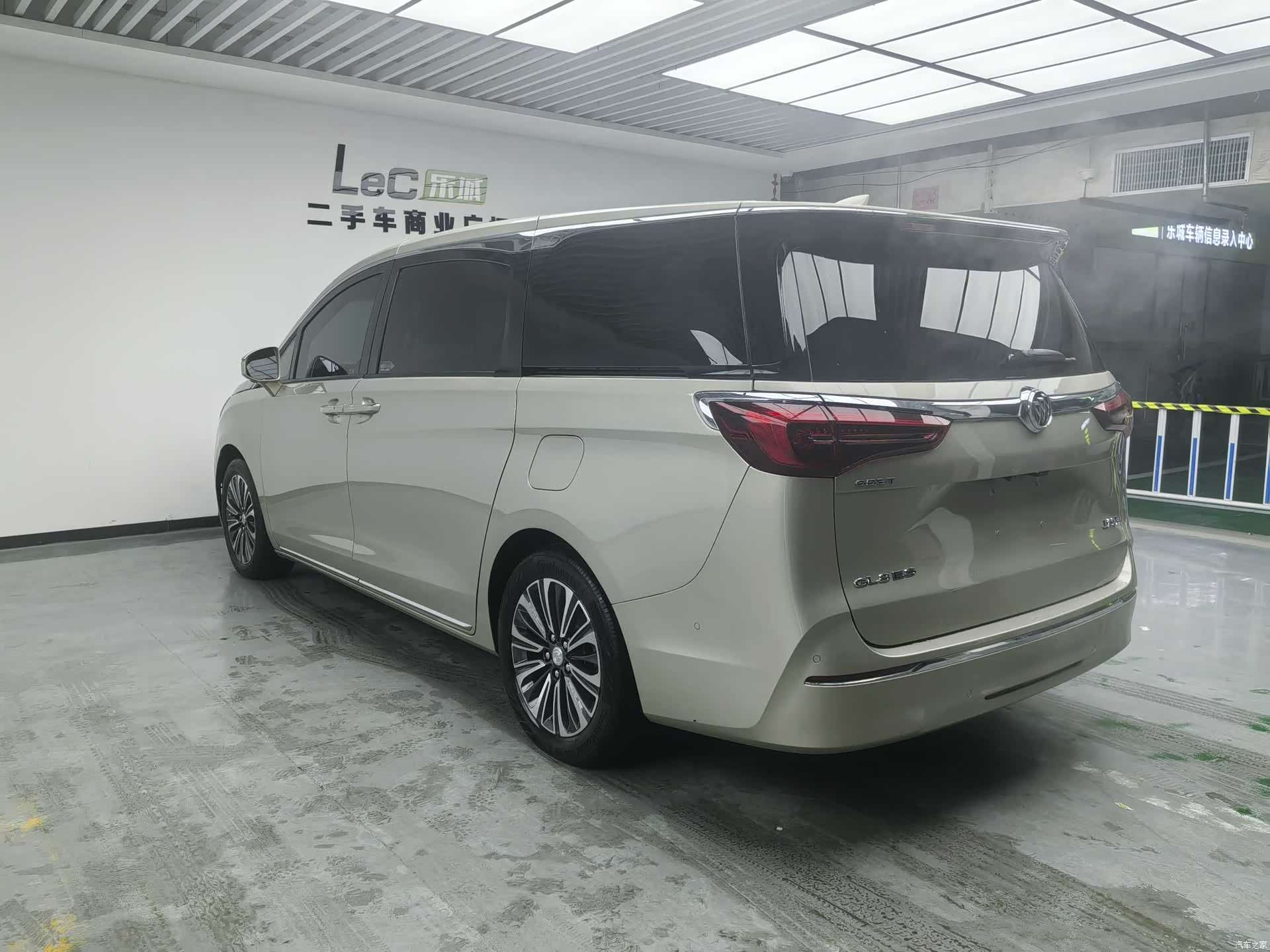 Buick GL8, 2022 6